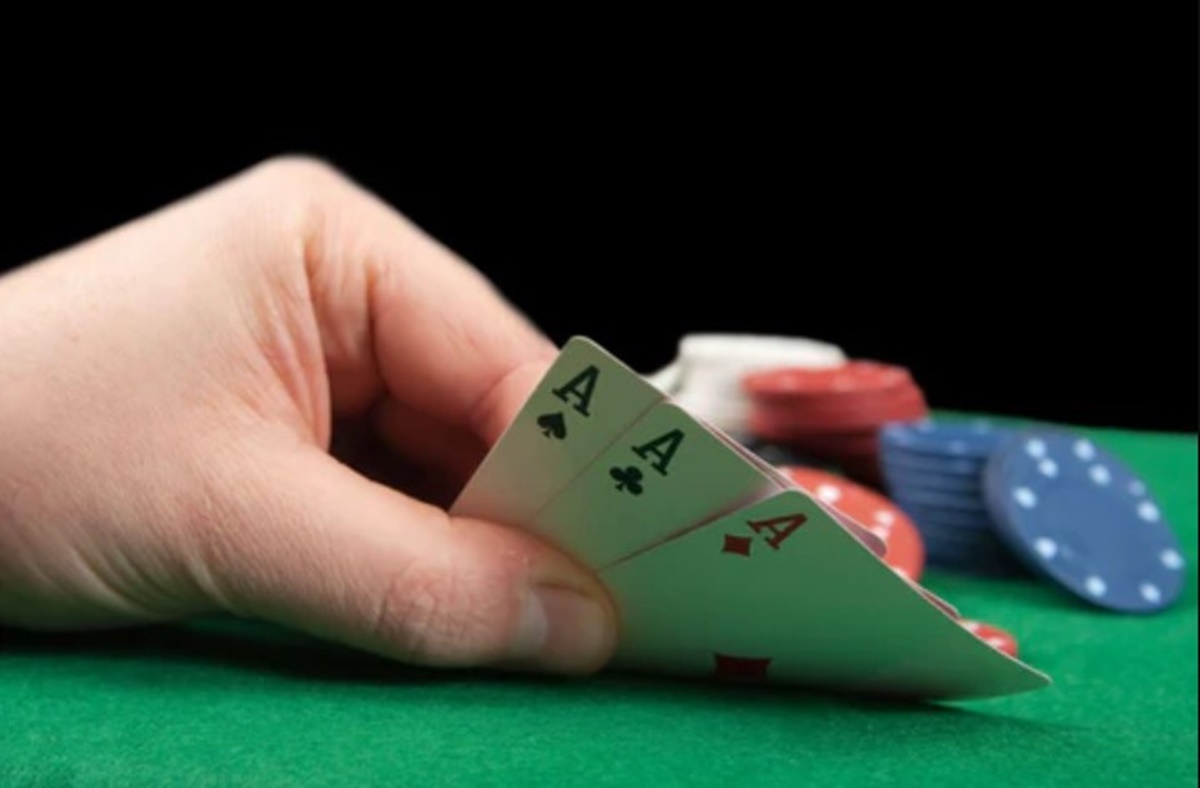 3 Card Poker gegen den Dealer