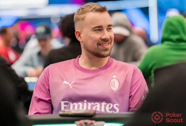 Adam Hendrix poker
