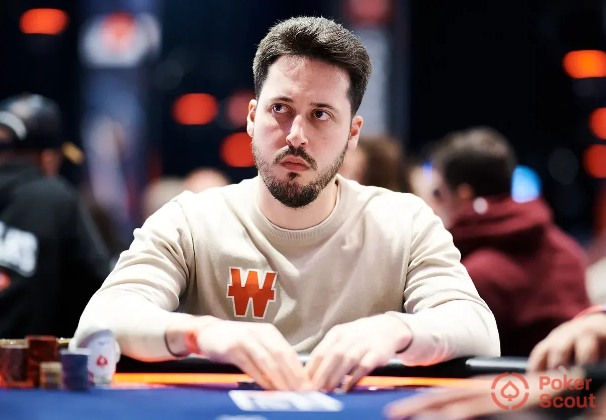 Adrián Mateos poker