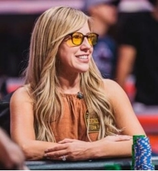 pokerinpelaaja Kristen Foxen