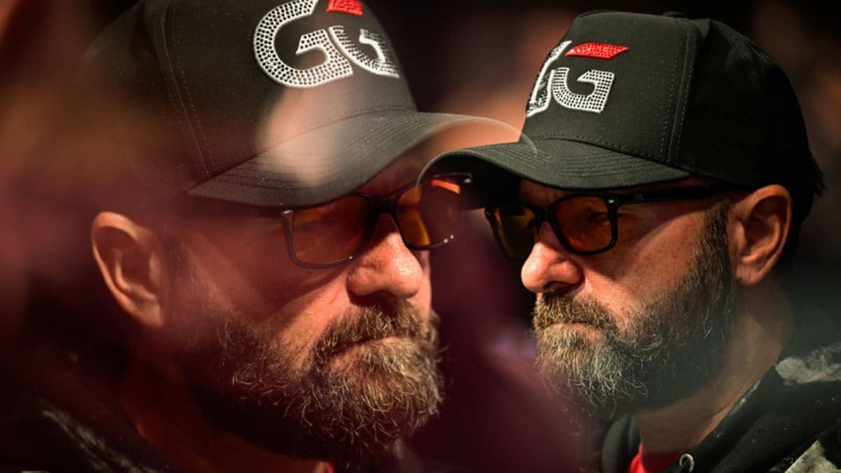 Daniel Negreanu playing live at the WSOP.