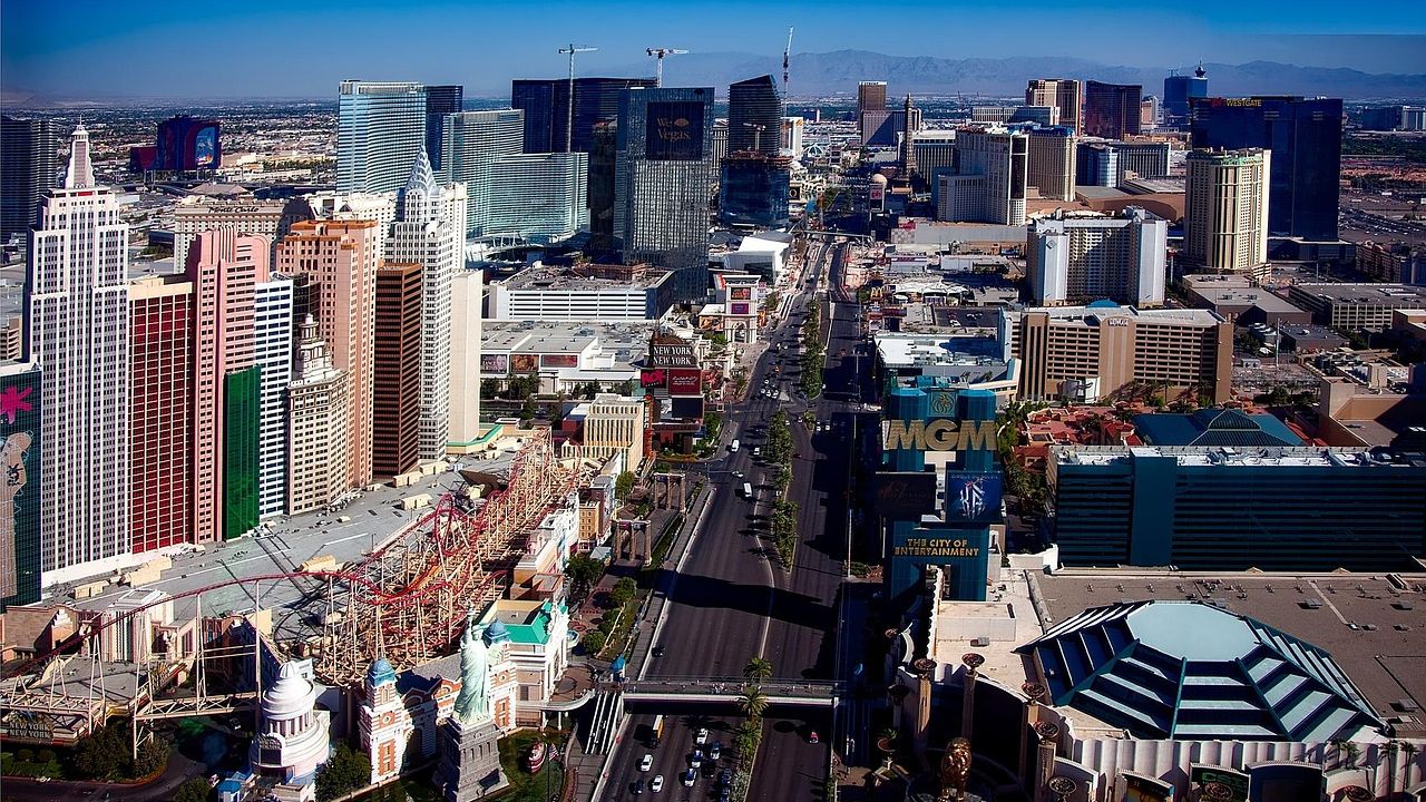 Vegas Casinos Looking to Integrate Marijuana — Poker article illustration